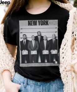 Trump lineup with secret service shirt