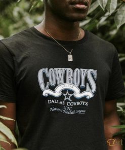 Vintage 1996 Dallas Cowboys NFL Graphic Spell Out shirt