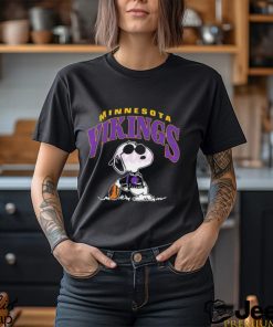 Vintage Snoopy Football Minnesota Vikings Nfl 2023 T shirt