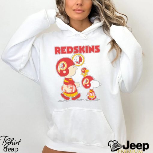 Washington Redskins Snoopy Plays The Football Game shirt