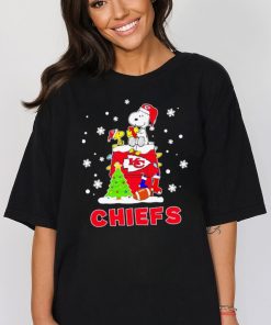 Woodstock and Snoopy on dog house Kansas City Chiefs Christmas shirt