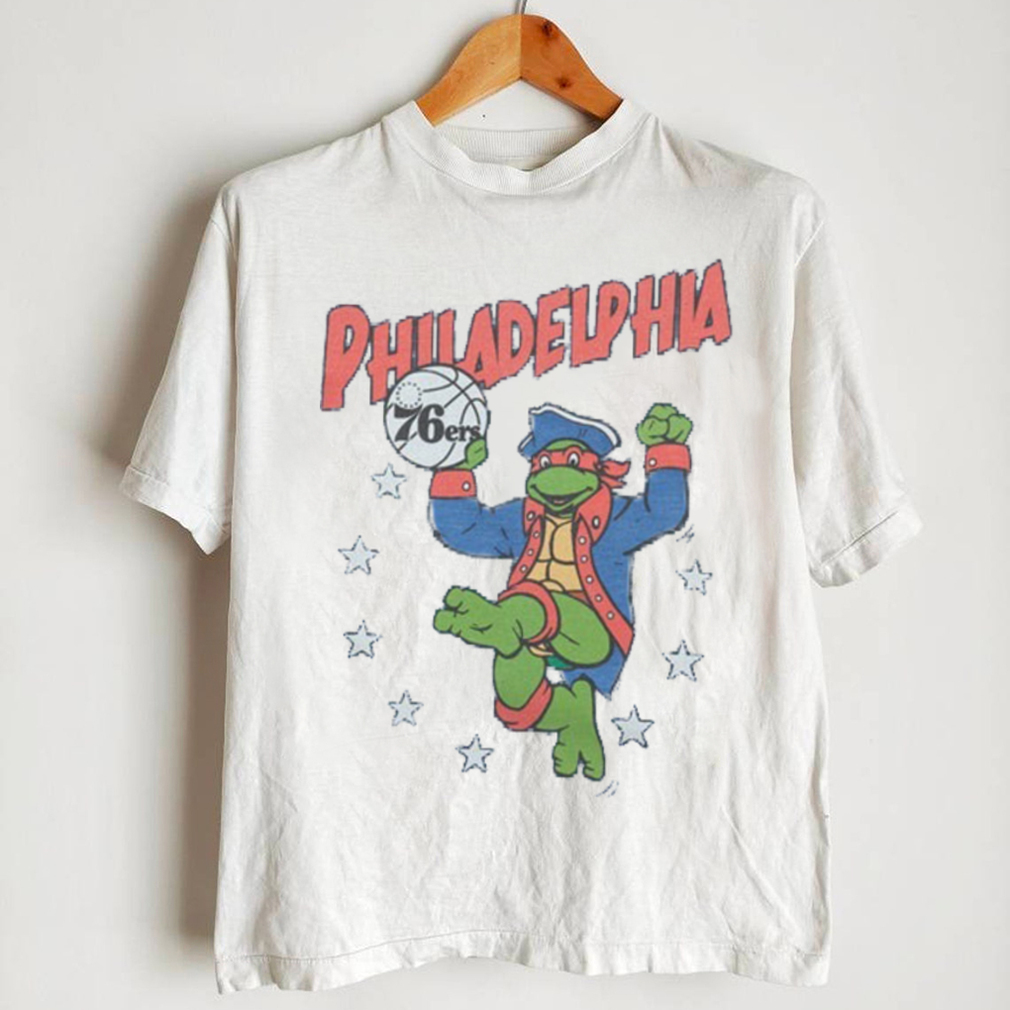 https://img.eyestees.com/teejeep/2023/Youth-TMNT-Raphael-x-Philadelphia-76ers-Shirt1.jpg