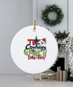 the cowboys grinch lives here christmas ornament Circle