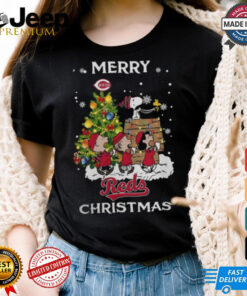 2024 Cincinnati Reds Snoopy And Friends Merry Christmas Shirt