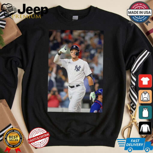 Aaron Judge NY Yankees gets a RBI tonight someone who retweets and is following is winning a t shirt