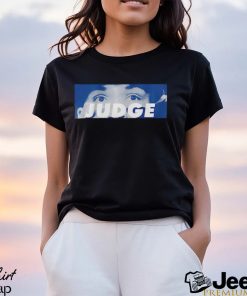 Aaron Judge eyes New York shirt