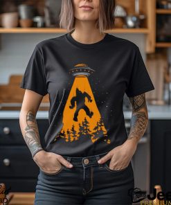 Alien Squatch UFO shirt