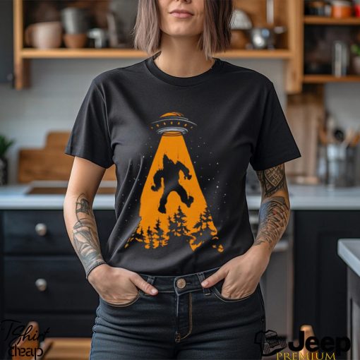 Alien Squatch UFO shirt
