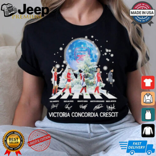 Arsenal Abbey Road Victoria Concordia Crescit Christmas Shirt