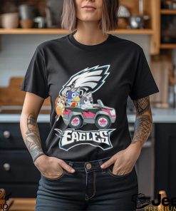 Bluey Bingo and Muffin in the car Philadenphia Eagles NFL 2024 shirt