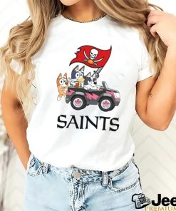 Bluey fun in the car with Tampa Bay Buccaneers football shirt