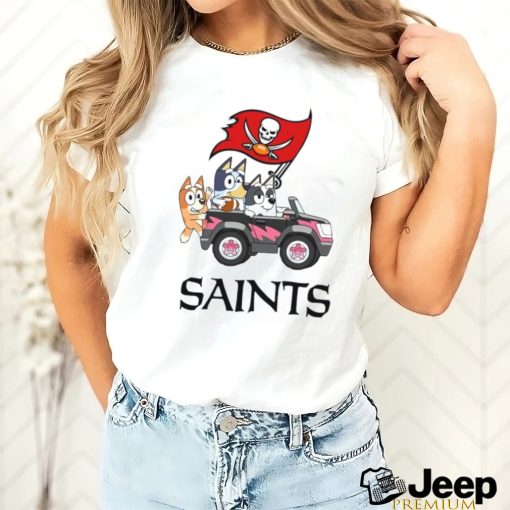 Bluey fun in the car with Tampa Bay Buccaneers football shirt