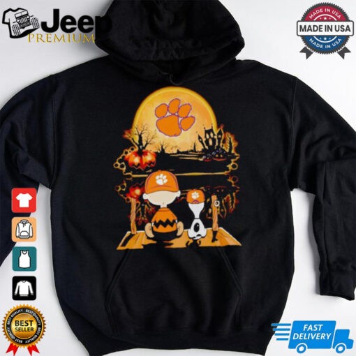 Charlie Brown and Snoopy watch Clemson Tigers moon Halloween shirt