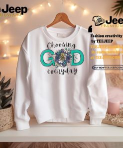 Choosing God Everyday Round Shirt