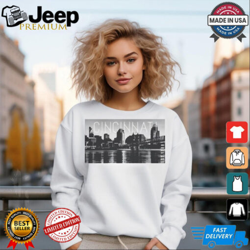 Cincinnati Postcard city photo shirt