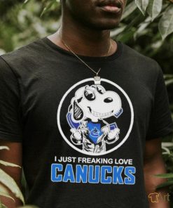 Cool Snoopy I just freaking love Vancouver Canucks shirt