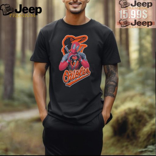 Deadpool heart hand Baltimore Orioles shirt