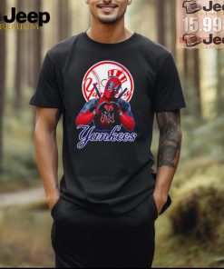 Deadpool love New York Yankees shirt