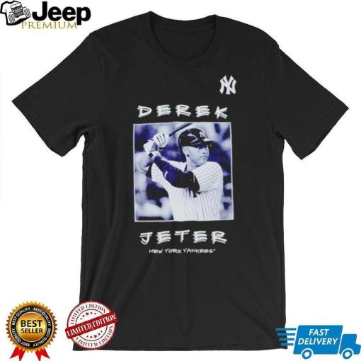 Derek Jeter New York Yankees Cooperstown Collection Player Vintage Logo shirt