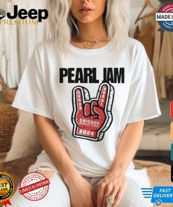 Designs Pearl jam Aug 19 chicago Wrigley Field 2024 AUg 31 shirt