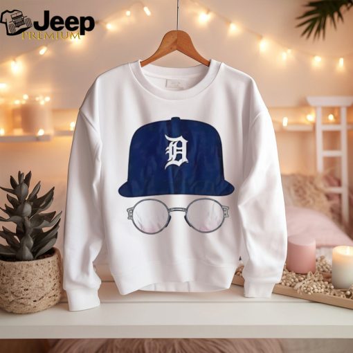 Detroit Tigers hat and glasses shirt