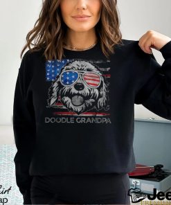 Doodle Grandpa Vintage American Flag Dog Fathers Day Men's T shirt