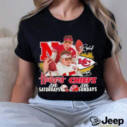 Friends Raiola And Mahomes Huskers On Saturdays X Chiefs On Sundays Signatures Shirt