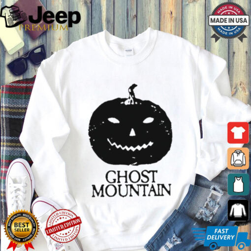 Ghost mountain pumpkin not worth this pain Halloween Shirt