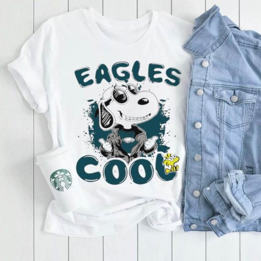 Happy Snoopy cartoon Philadelphia Eagles cool logo 2024 shirt