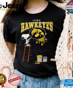 Iowa Hawkeyes Snoopy Painting Shirt