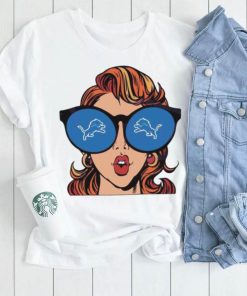 Just a girl with love glassess Detroit Lions shirt