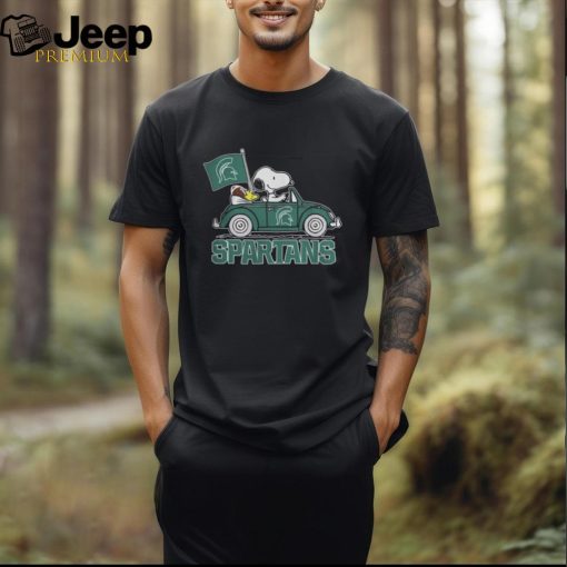 Michigan State Football Gear Shop Peanuts Snoopy Michigan State Spartans On Car T Shirt