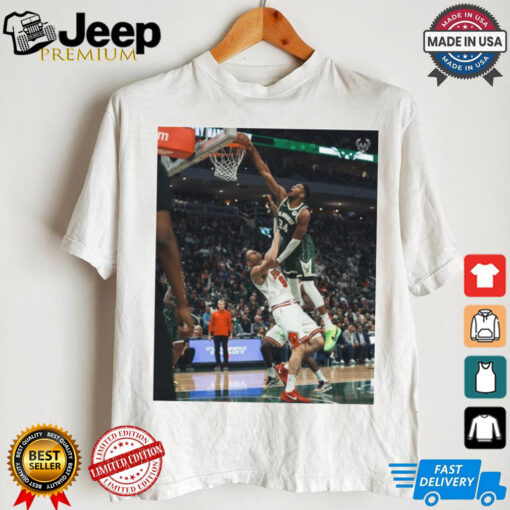 Milwaukee Bucks Giannis Antetokounmpo Frame It Poster t shirt