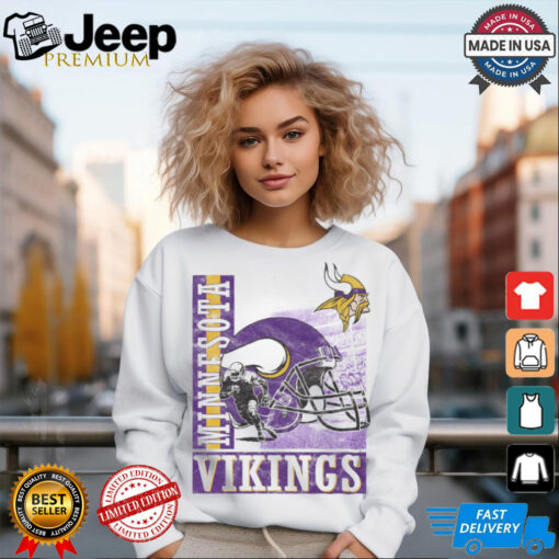 Minnesota Vikings Helmet Dash T Shirt