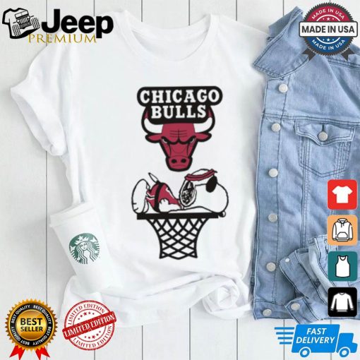 NBA Snoopy Chicago Bulls T Shirt