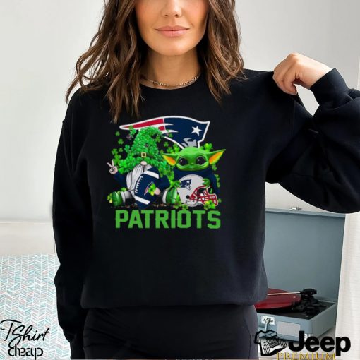 NFL New England Patriots St Patrick’s Day T Shirt Special Gomes Baby Yoda St Patricks Day Shirt