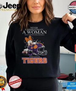 Never Underestimate A Woman Who Understands Football And Loves Clemson Tigers x Minnie Mouse T Shirt