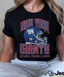 New York Giants Helmet Garment Dyed Heavyweight T Shirt