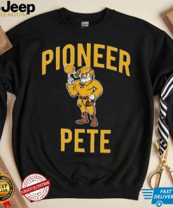 Oakland Golden Grizzlies Pioneer Pete it’s in Michigan shirt