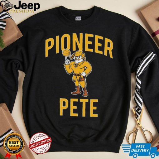 Oakland Golden Grizzlies Pioneer Pete it’s in Michigan shirt