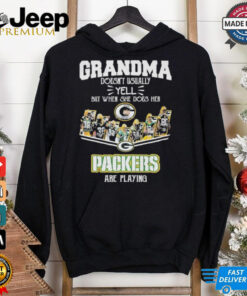 Official Grandma Doesn’t Usually Yell But When She Does Her Green Bay Packers Are Playing Shirt