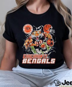 Official Mascot Breaking Through Wall Cincinnati Bengals Vintage T shirt