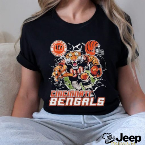 Official Mascot Breaking Through Wall Cincinnati Bengals Vintage T shirt