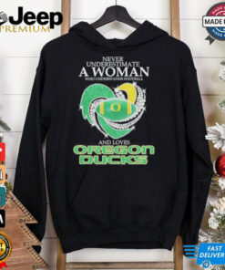 Official Never Underestimate A Woman Who Understand Football And Loves Oregon Ducks X Heart Diamond Shirt