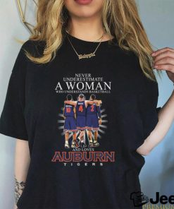 Official Never Underestimate A Woman Who Understands Basketball And Loves Auburn Tigers Men’s Basketball Signatures Shirt