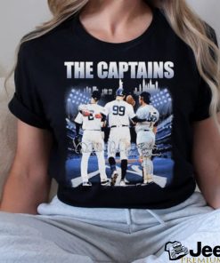 Official New York Yankees The Captains Aaron Judge Derek Jeter And Thurman Munson Signatures Shirt