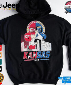 Official Snoopy And Charlie Browns High Five Kansas City Chiefs X Kansas City Royals Shirt