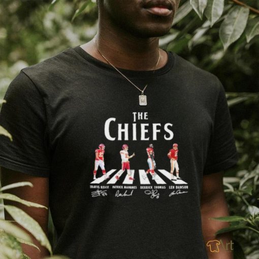 Official The Chiefs Abbey Road Travis Kelce Patrick Mahomes Derrick Thomas and Len Dawson Signatures Shirt