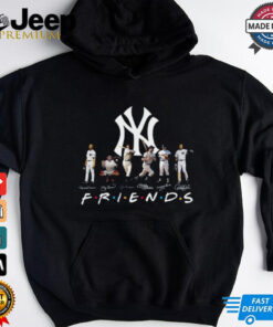 Original New York Yankees Legends Rivera, Berra, DiMaggio, Mantle, Ford, Jeter Friends Signatures T shirt