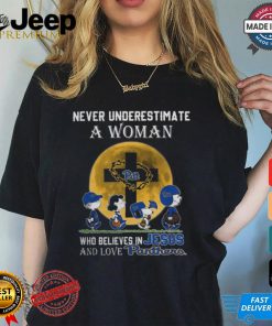 Peanuts Characters Never Underestimate A Woman Who Believes In Jesus And Loves Pitt Panthers Shirt